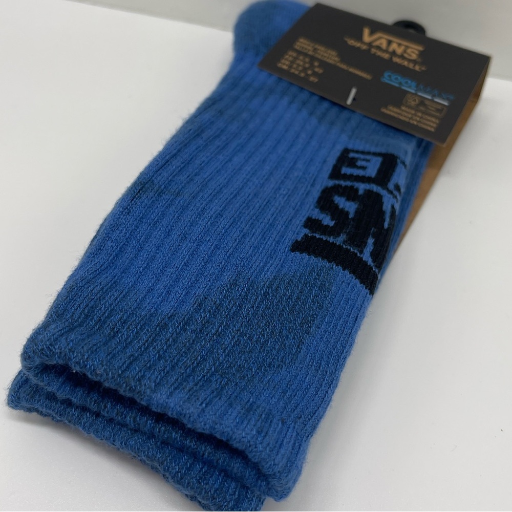 VANS Crew socks 
VANS PERFORMANCE SOCKS
COOLMAX® FIBER WITH WICKING TECHNOLOGY - Picture 2 of 16
